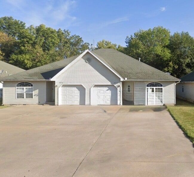 property at 520 E Park St