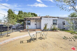 201 E 91st St in Los Angeles, CA - Building Photo - Building Photo