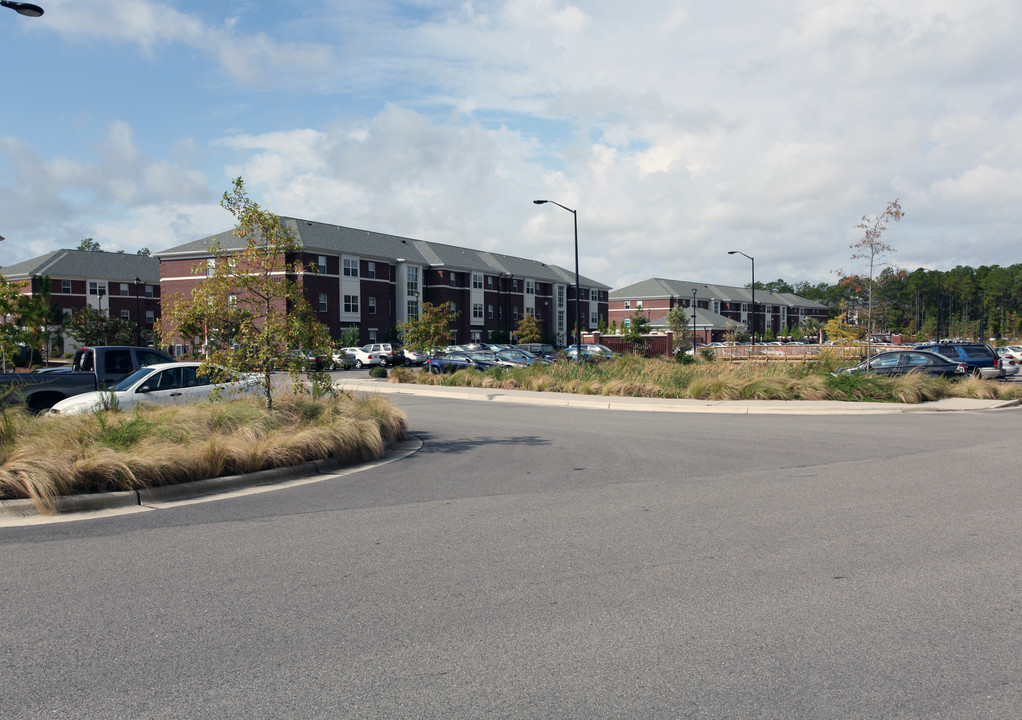 2009 Residence Hall in Wilmington, NC - Building Photo