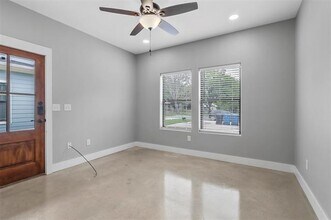 1401 S 5th Ave in Denison, TX - Building Photo - Building Photo