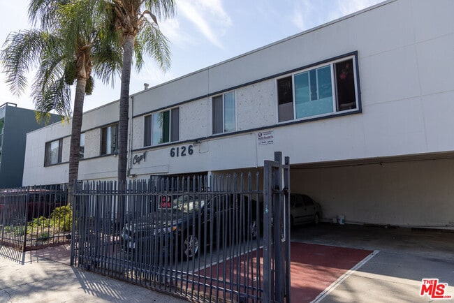 6126 Eleanor Ave in Los Angeles, CA - Building Photo - Building Photo