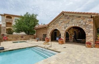555 Via Amalfi in Irving, TX - Building Photo - Building Photo