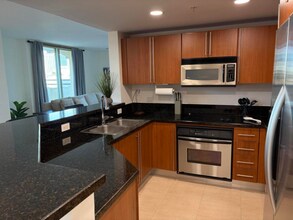 610 Clematis St in West Palm Beach, FL - Foto de edificio - Building Photo