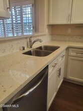 4819 La Rosa Dr in Oak Park, CA - Building Photo - Building Photo
