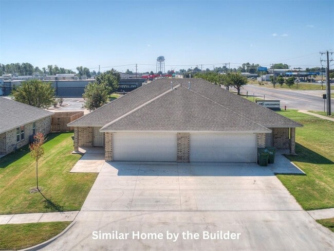 1112 Ashton Ln in Yukon, OK - Building Photo - Building Photo