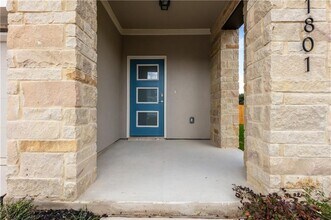 1801 Bonham Ln in Round Rock, TX - Building Photo - Building Photo
