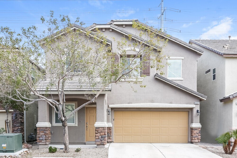 8032 Carr Valley St in Las Vegas, NV - Building Photo