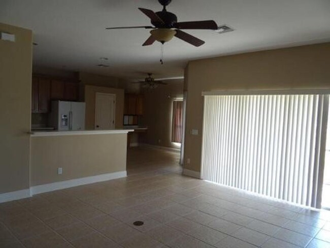 2811 Suncoast Lakes Blvd in Port Charlotte, FL - Building Photo - Building Photo