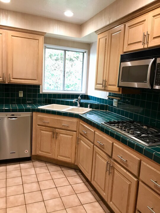 1033 Euclid St, Unit 7 in Santa Monica, CA - Building Photo