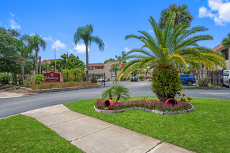 Marbella Park in Orlando, FL - Foto de edificio - Building Photo