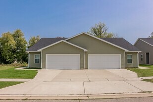 1217 Salem Dr in Edgerton, WI - Building Photo