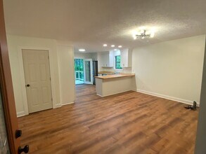 330 Melton Hill Dr in Clinton, TN - Building Photo - Building Photo