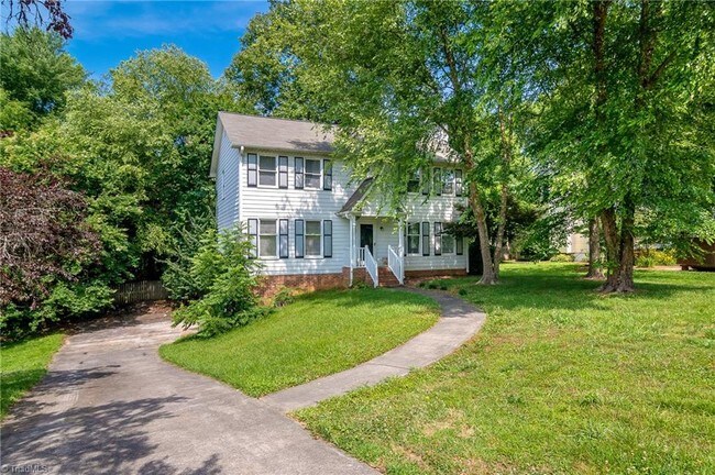 1508 Trinity Garden Cir in Clemmons, NC - Building Photo - Building Photo