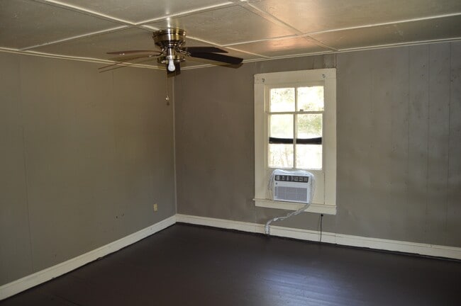 247 N Main St in Troutman, NC - Building Photo - Building Photo
