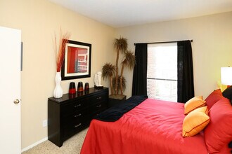 1003 Justin Ln, Unit 07-3061 in Austin, TX - Building Photo - Building Photo