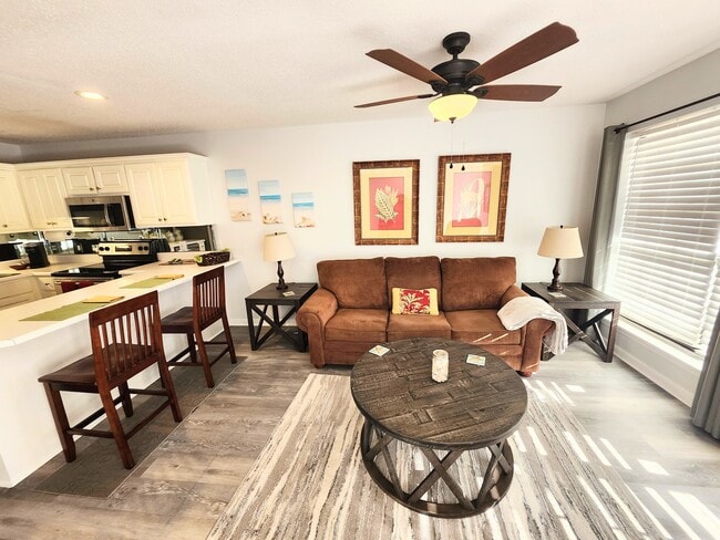 17462 Front Beach Rd in Panama City Beach, FL - Foto de edificio - Building Photo