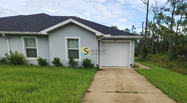 1957 Laverna Ave in Lehigh Acres, FL - Building Photo - Building Photo