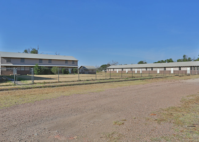 7719 19th St in Lubbock, TX - Foto de edificio - Building Photo