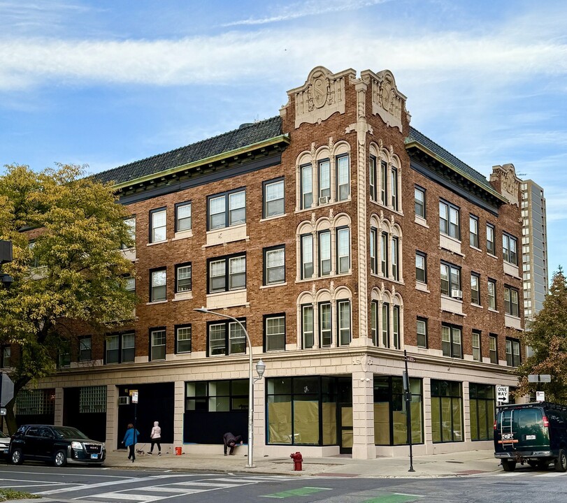 5309 N Winthrop Ave in Chicago, IL - Building Photo