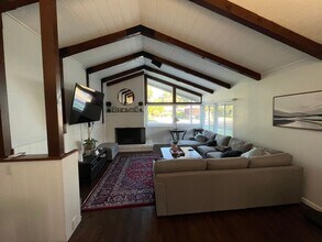 1511 Deerwood St in West Sacramento, CA - Building Photo - Building Photo