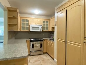 2868 Lillian Ln in West Palm Beach, FL - Building Photo - Building Photo