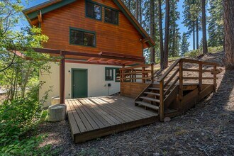 850 Jennifer St in Incline Village, NV - Building Photo - Building Photo