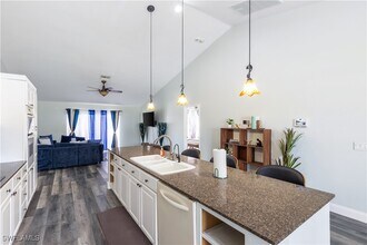 307 NW 3rd Pl in Cape Coral, FL - Building Photo - Building Photo