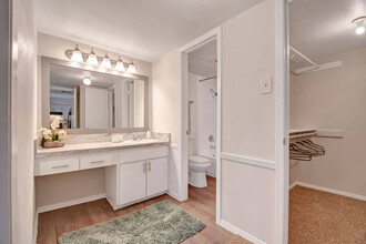 Villas at Cantamar Apartments in Fort Worth, TX - Building Photo - Building Photo