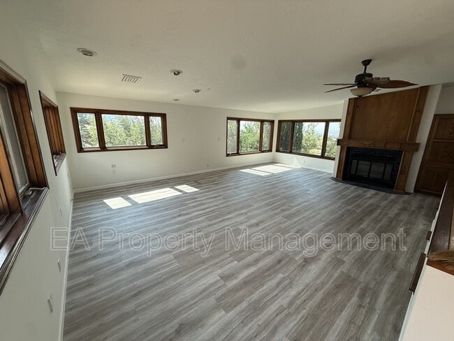 500 Oakwood Pl NE in Albuquerque, NM - Building Photo - Building Photo
