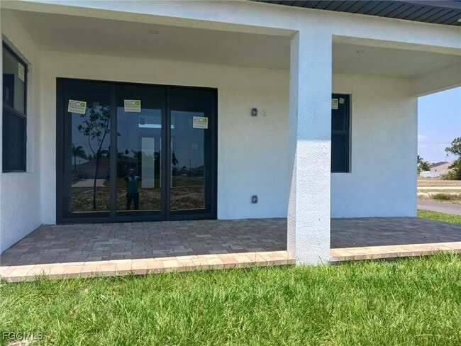 4322 NW 32nd Ln in Cape Coral, FL - Building Photo - Building Photo