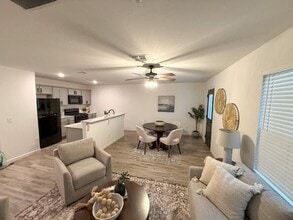 Reserve on 29th Townhomes in Oklahoma City, OK - Foto de edificio - Building Photo