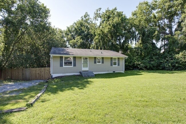 6215 Laredo Ave in Nashville, TN - Building Photo - Building Photo