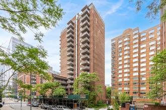 Henry Phipps Plaza in New York, NY - Building Photo - Primary Photo