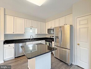 25415 Morse Dr in Chantilly, VA - Building Photo - Building Photo