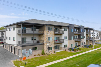 The Pointe Apartments in Mukwonago, WI - Building Photo - Building Photo