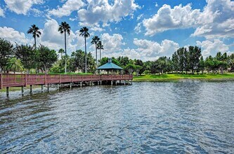8427 Sailing Loop in Lakewood Ranch, FL - Foto de edificio - Building Photo