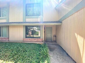 9535 Quail Village Ln in Austin, TX - Building Photo - Building Photo