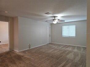 540 Golden Raintree Pl in Brandon, FL - Building Photo - Building Photo