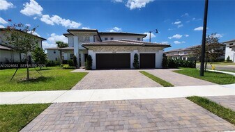 12336 Green Oak Dr in Davie, FL - Building Photo
