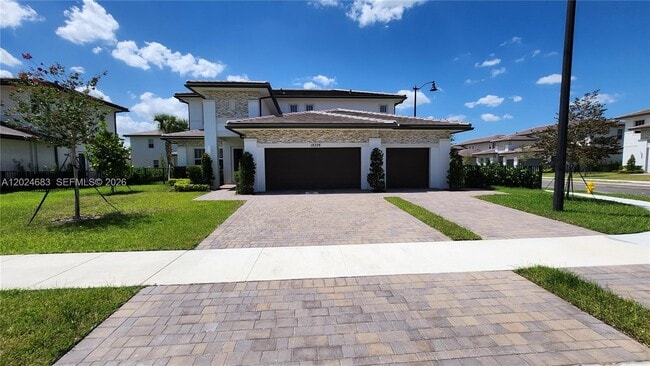property at 12336 Green Oak Dr