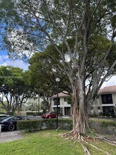 110 Gardens Dr in Pompano Beach, FL - Building Photo - Building Photo