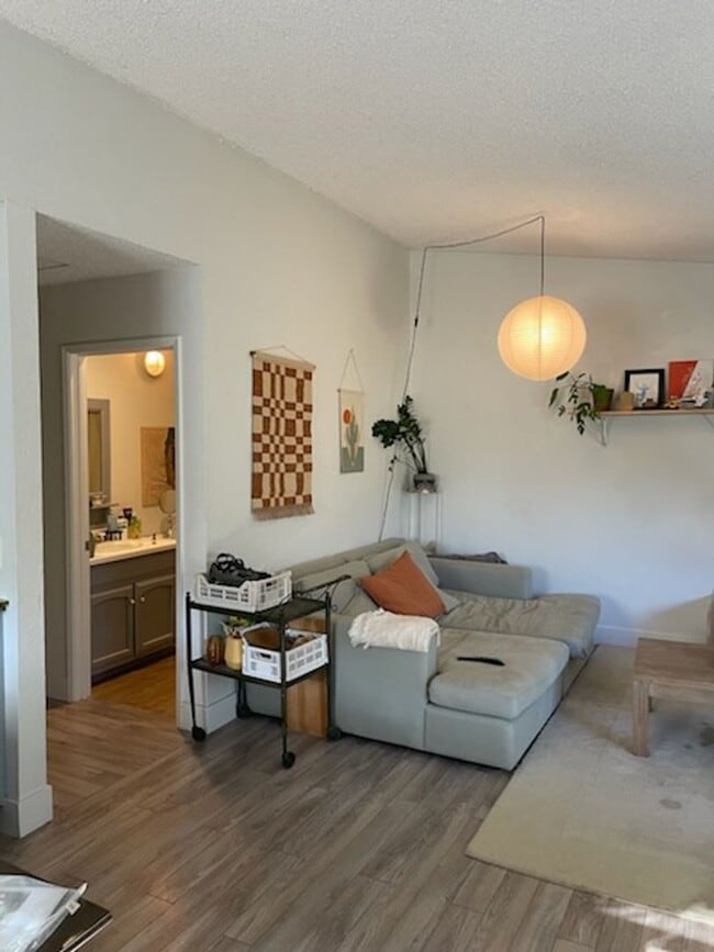 3340 Rockview Pl in San Luis Obispo, CA - Building Photo - Building Photo