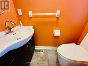 22 Casa Grande St in Richmond Hill, ON - Building Photo - Building Photo