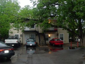 Terrell Avenue Apartments in San Antonio, TX - Building Photo - Building Photo