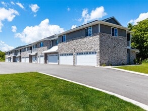 Valhalla in Green Bay, WI - Building Photo - Building Photo
