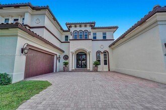17529-17522 Middlebrook Way in Boca Raton, FL - Building Photo - Building Photo