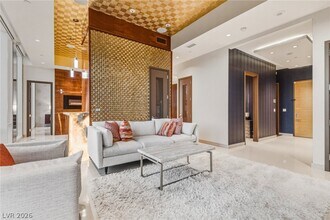 3750 S Las Vegas Blvd in Las Vegas, NV - Foto de edificio - Building Photo