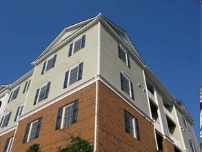 The Pointe Apartments in Charlottesville, VA - Building Photo - Building Photo