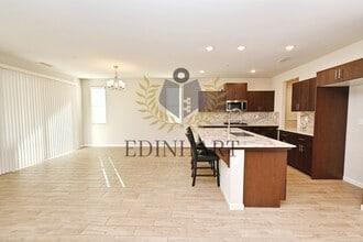 4052 Sussex Ave in Clovis, CA - Building Photo - Building Photo