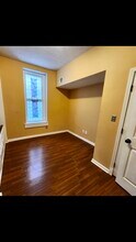 1816 W Jefferson St, Unit 2 in Louisville, KY - Building Photo - Building Photo